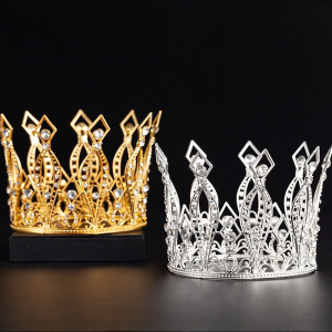 Vương miện nhọn vàng to (đường kính 7,6 cm) (sắt)