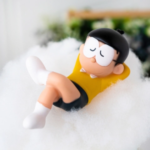 Tượng Nobita nằm