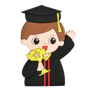 Tượng nhựa dẻo - em bé TRAI cử nhân tóc nâu