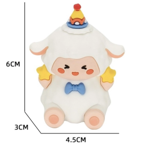 Tượng silicon - bé cừu trắng đội mũ