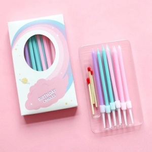 Vỉ nến bút chi sắc màu (gồm 10 cây nến và 3 que diêm)