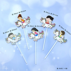 Set giấy 5 em bé cưỡi ngựa.
