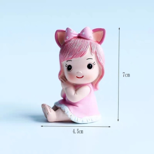 Tượng em bé gái ngồi (VÁY HỒNG-NƠ HỒNG)