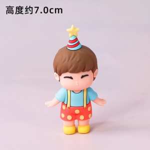 Tượng bé TRAI áo xanh đội mũ sinh nhật (đứng)